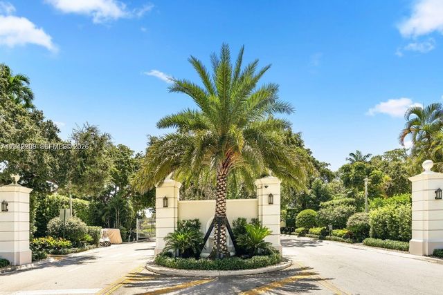 530 Sabal Palm Rd, Miami, FL 33137