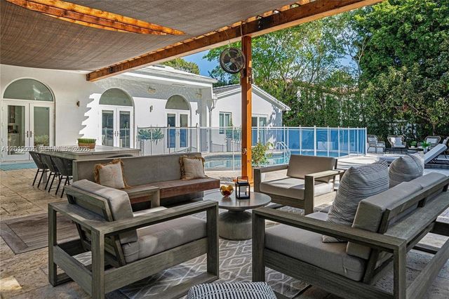 530 Sabal Palm Rd, Miami, FL 33137