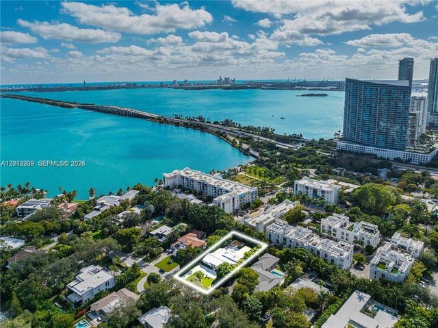 530 Sabal Palm Rd, Miami, FL 33137
