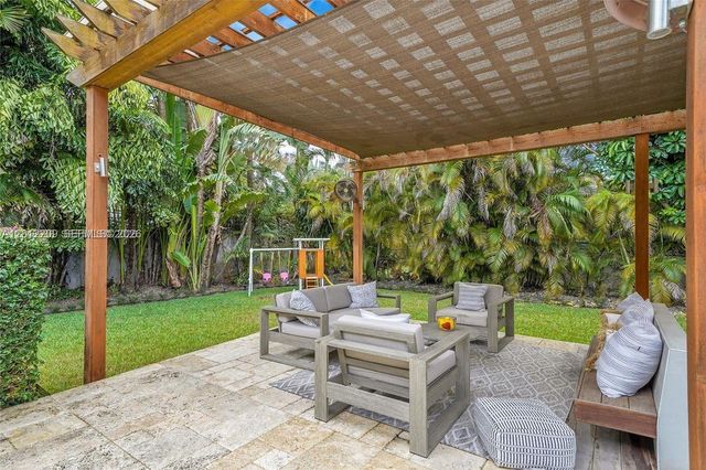 530 Sabal Palm Rd, Miami, FL 33137