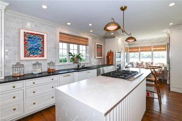 6214 Sylvan ST, Norfolk, VA 23508