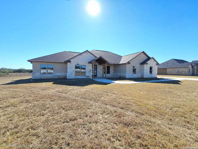 982 Horseshoe Falls, Bandera, TX 78003