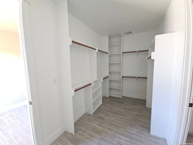 982 Horseshoe Falls, Bandera, TX 78003