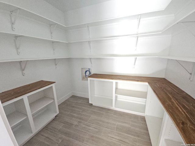 982 Horseshoe Falls, Bandera, TX 78003