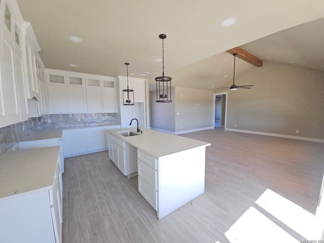 982 Horseshoe Falls, Bandera, TX 78003