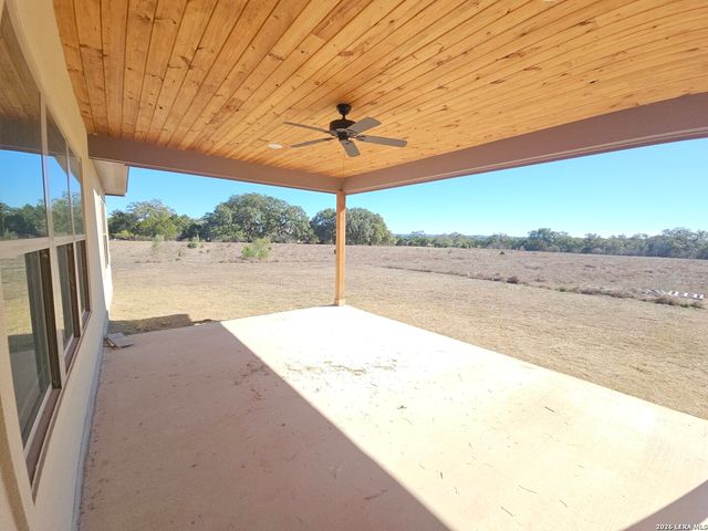 982 Horseshoe Falls, Bandera, TX 78003