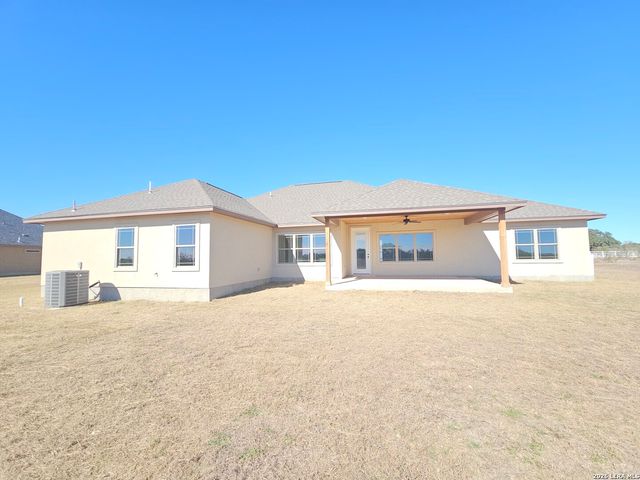 982 Horseshoe Falls, Bandera, TX 78003
