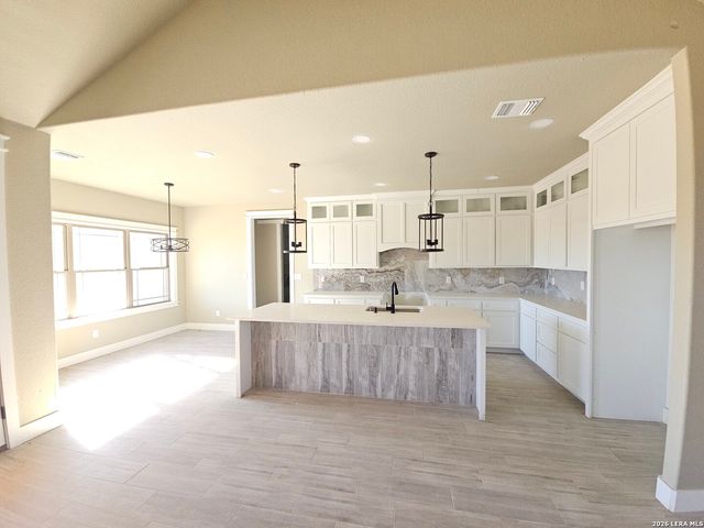 982 Horseshoe Falls, Bandera, TX 78003