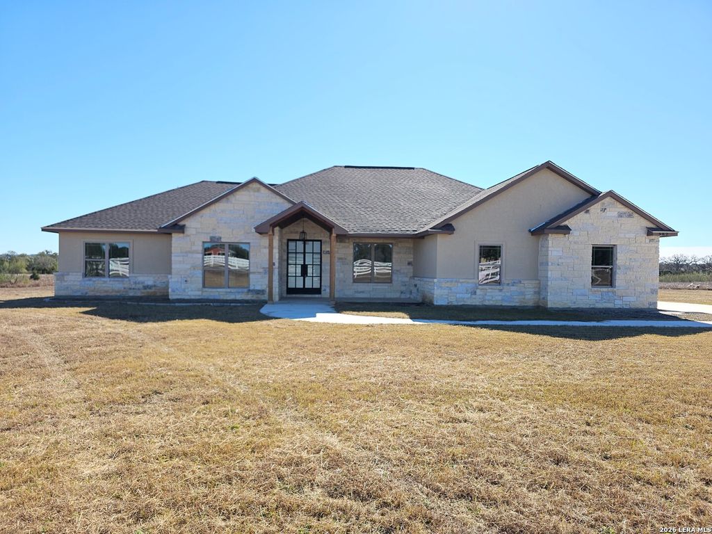 982 Horseshoe Falls, Bandera, TX 78003