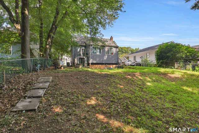 110 Hawthorne Street, Manchester, CT 06042