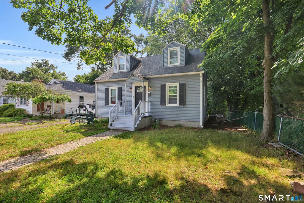 110 Hawthorne Street, Manchester, CT 06042