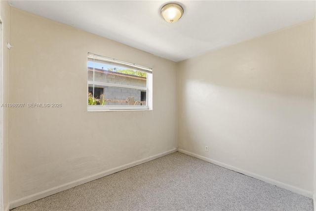 1017 NW 8th St, Hallandale Beach, FL 33009