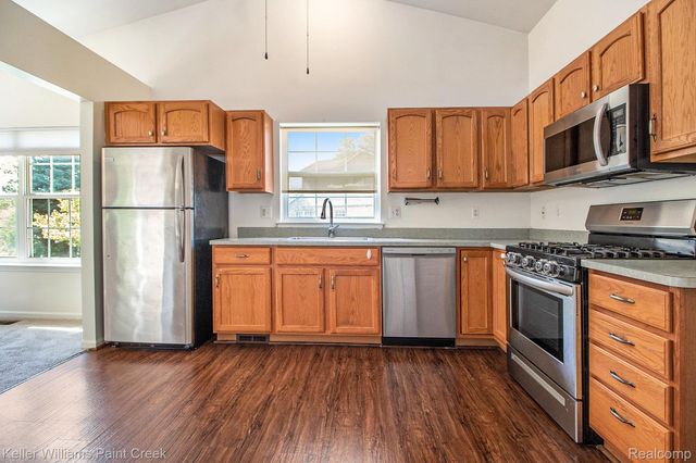 170 Cherry Hill Pointe Drive, Canton Charter Township, MI 48187