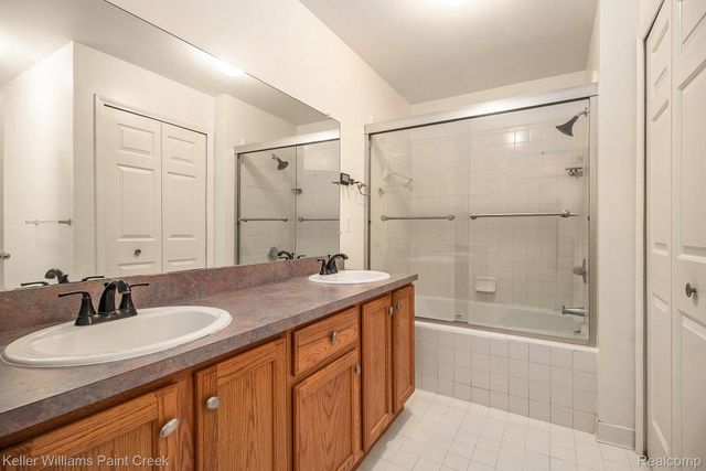 170 Cherry Hill Pointe Drive, Canton Charter Township, MI 48187