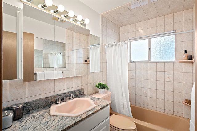 855 Solano Ave, Albany, CA 94706