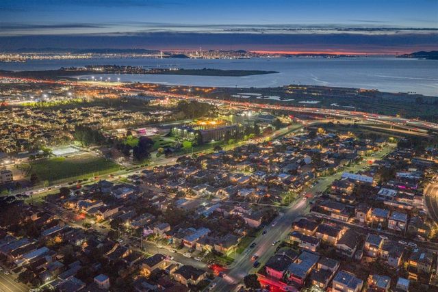 855 Solano Ave, Albany, CA 94706