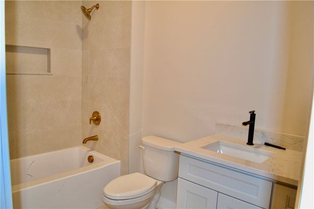 1722 Six Mile Highway, Central, SC 29630