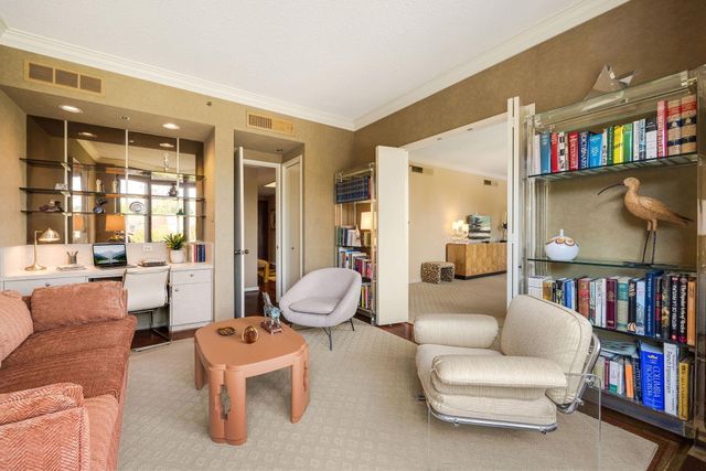 5555 Del Monte Drive 207, Houston, TX 77056