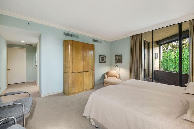 5555 Del Monte Drive 207, Houston, TX 77056