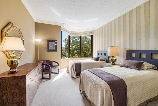 5555 Del Monte Drive 207, Houston, TX 77056