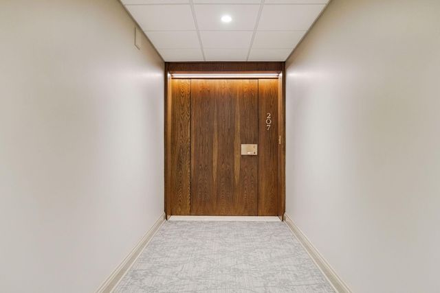 5555 Del Monte Drive 207, Houston, TX 77056