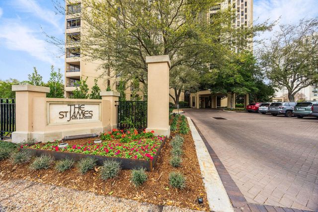 5555 Del Monte Drive 207, Houston, TX 77056