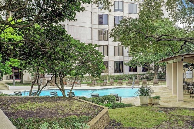 5555 Del Monte Drive 207, Houston, TX 77056
