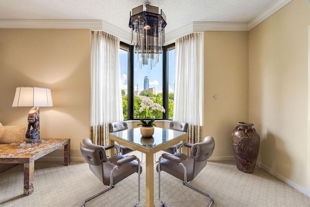 5555 Del Monte Drive 207, Houston, TX 77056