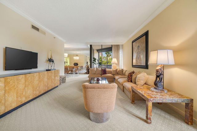 5555 Del Monte Drive 207, Houston, TX 77056