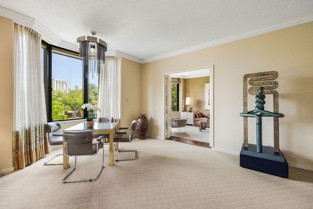 5555 Del Monte Drive 207, Houston, TX 77056