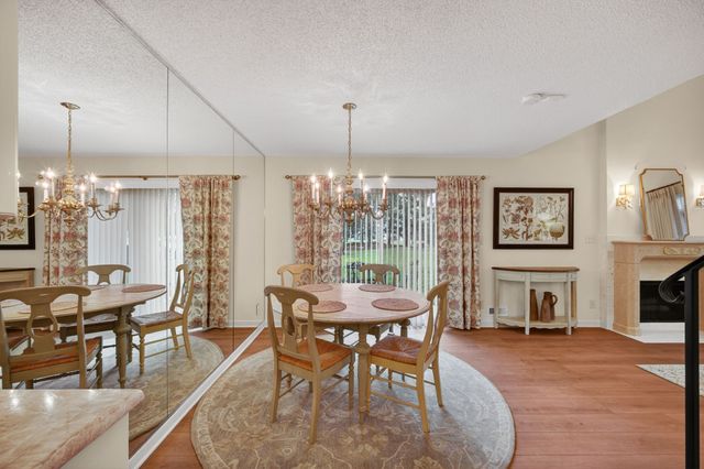 811 Burr Oaks Drive 1201, West Des Moines, IA 50266