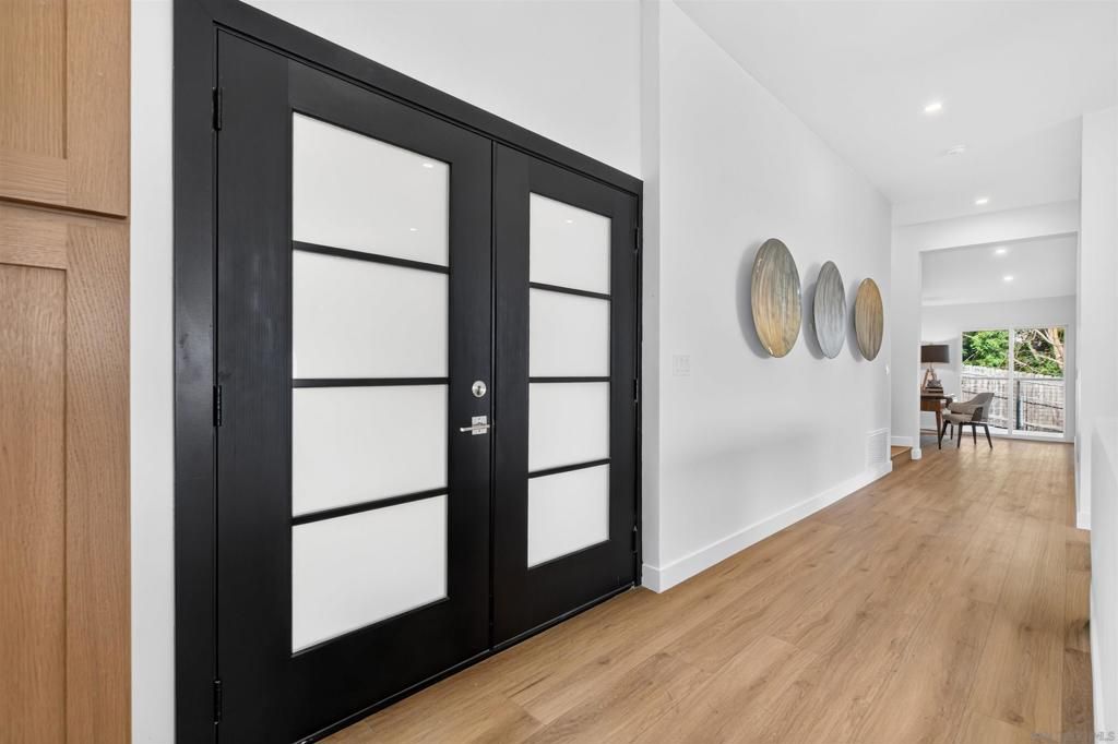 Image 3 of property listing at 5873 Madra Avenue, San Diego, CA 92120