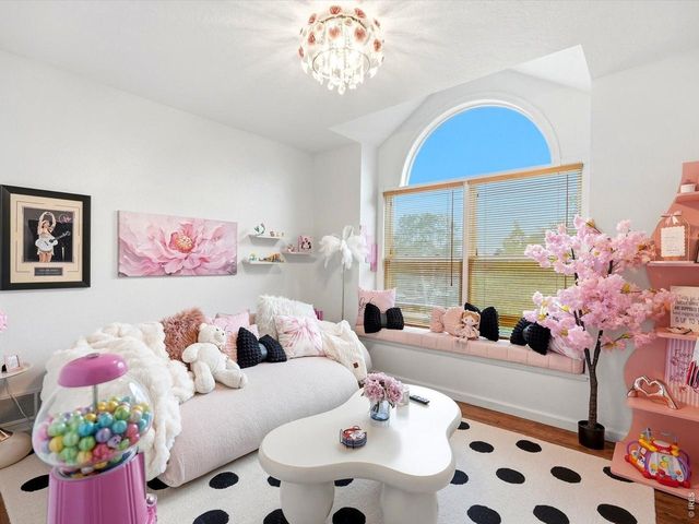 5239 W 13th Street Rd, Greeley, CO 80634