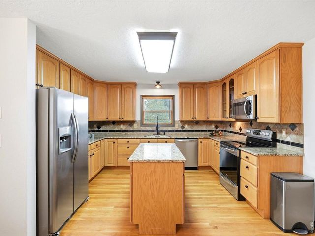 5239 W 13th Street Rd, Greeley, CO 80634