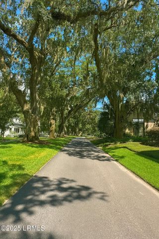 23 Market Street B2, Burton, SC 29906