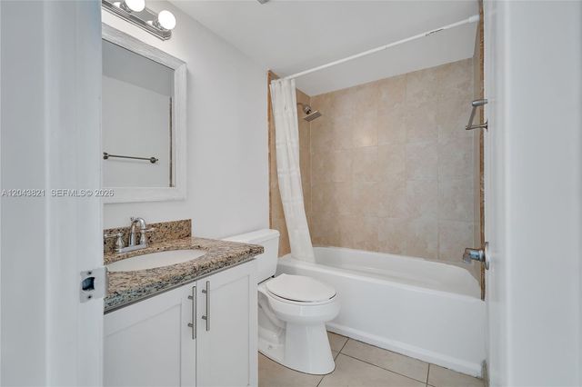 1205 Mariposa Avenue 307, Coral Gables, FL 33146