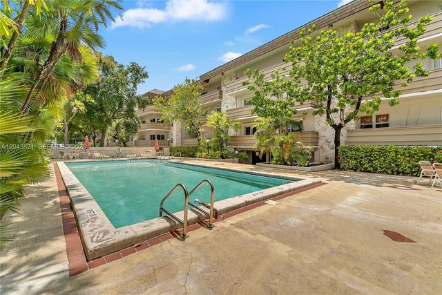 1205 Mariposa Avenue 307, Coral Gables, FL 33146