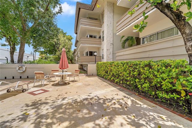 1205 Mariposa Avenue 307, Coral Gables, FL 33146