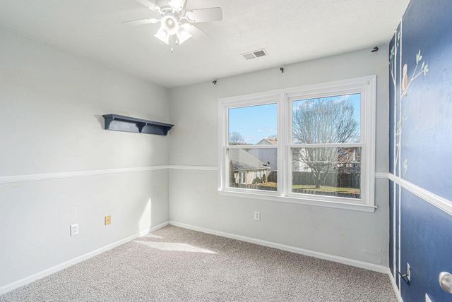 102 Chestnut Lane, Versailles, KY 40383