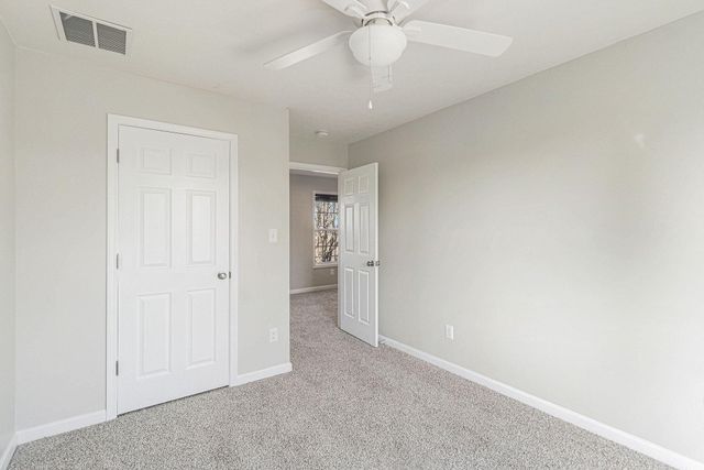 102 Chestnut Lane, Versailles, KY 40383