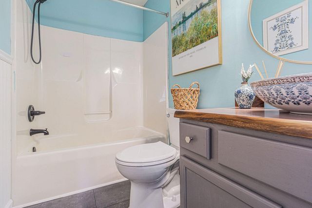 102 Chestnut Lane, Versailles, KY 40383