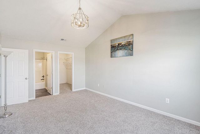 102 Chestnut Lane, Versailles, KY 40383