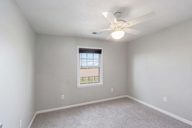 102 Chestnut Lane, Versailles, KY 40383