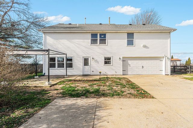 102 Chestnut Lane, Versailles, KY 40383