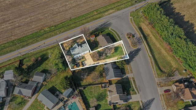 102 Chestnut Lane, Versailles, KY 40383