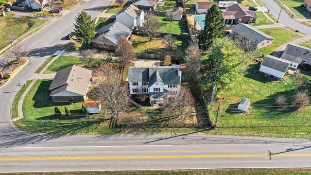 102 Chestnut Lane, Versailles, KY 40383