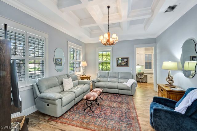 5288 Sand Dollar LN, Naples, FL 34103