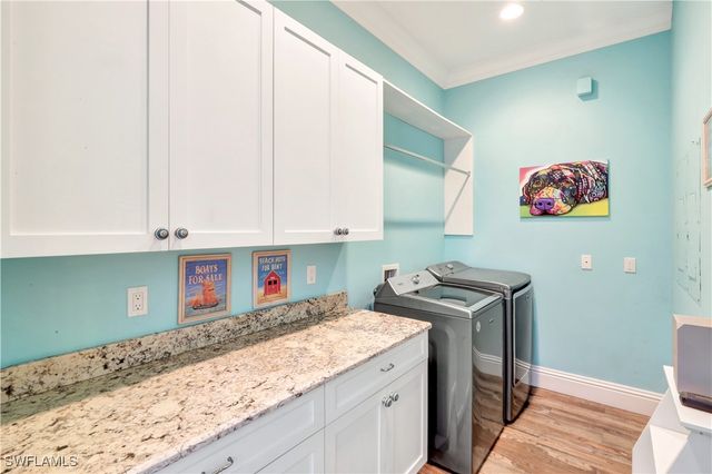 5288 Sand Dollar LN, Naples, FL 34103