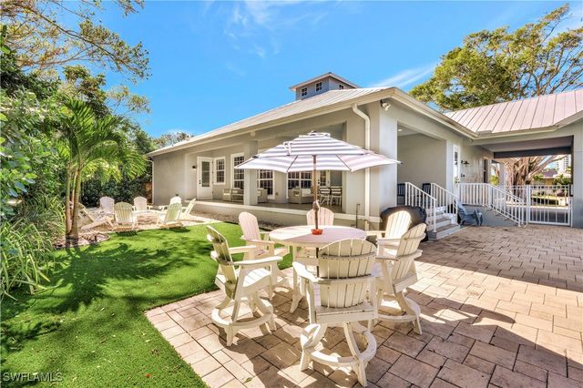 5288 Sand Dollar LN, Naples, FL 34103