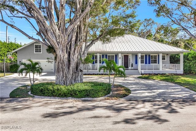 5288 Sand Dollar LN, Naples, FL 34103